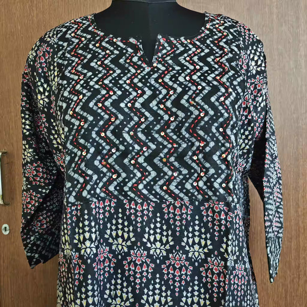 Stylish Ethnic Rayon Kurti – Allover Foil Print with Neck Embroidery - Sabnam1001
