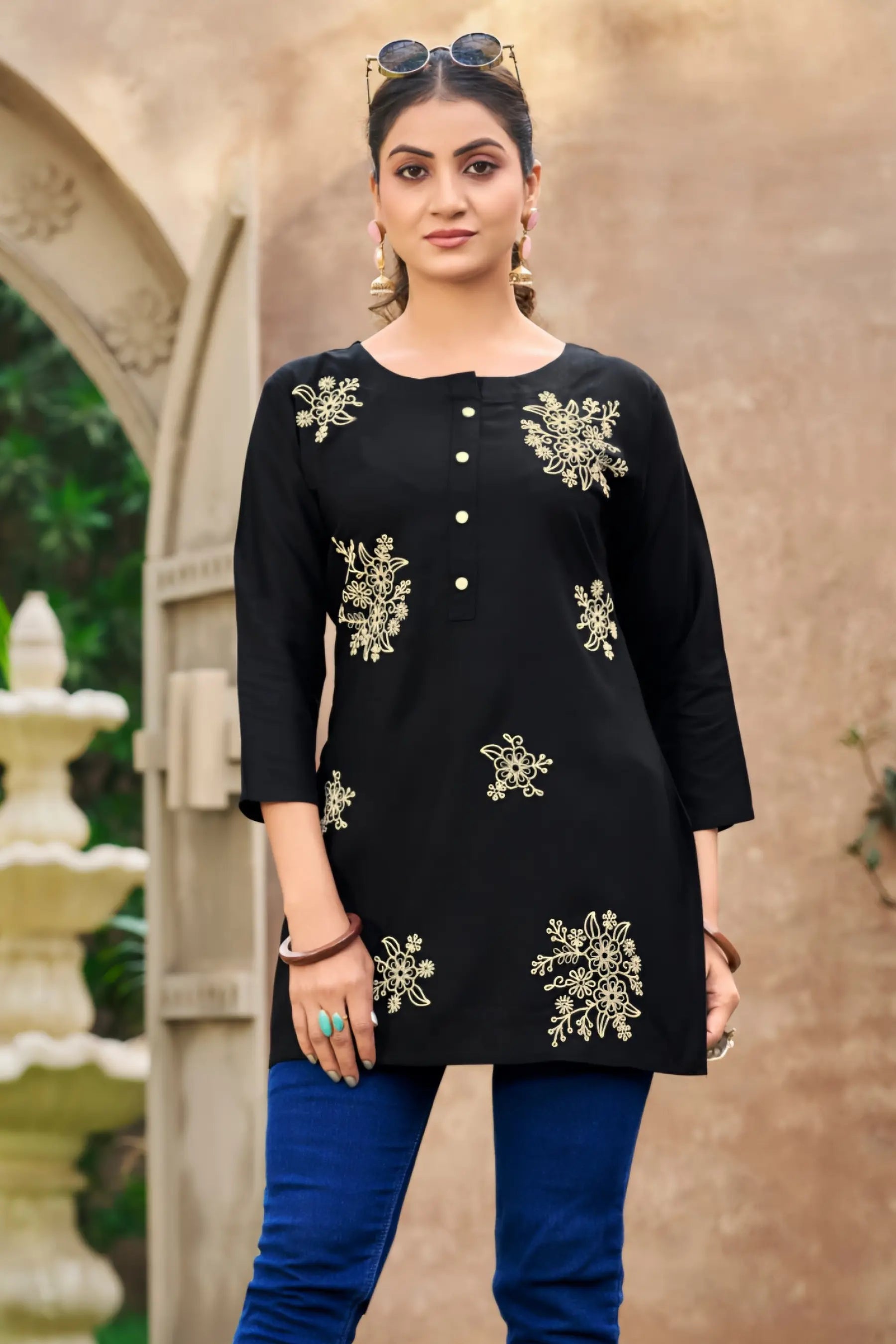 Black Embroidery Short Tops - Rose1006 Main image