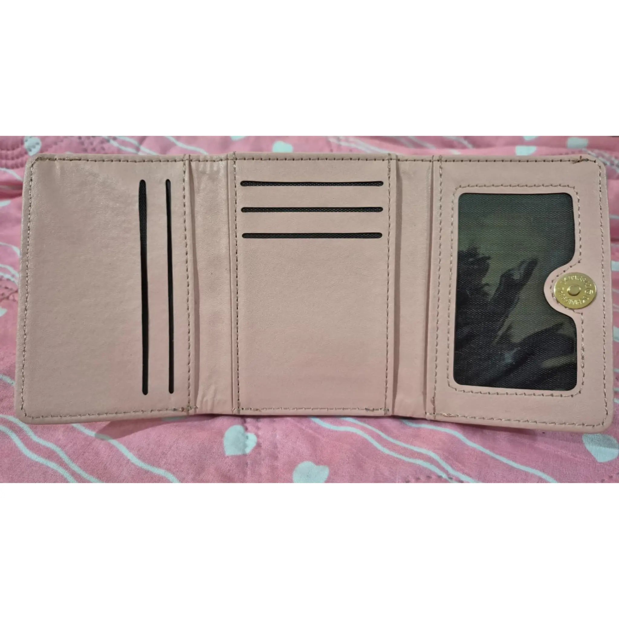 Cute Heart Print Mini Wallet for Women – Compact & Stylish