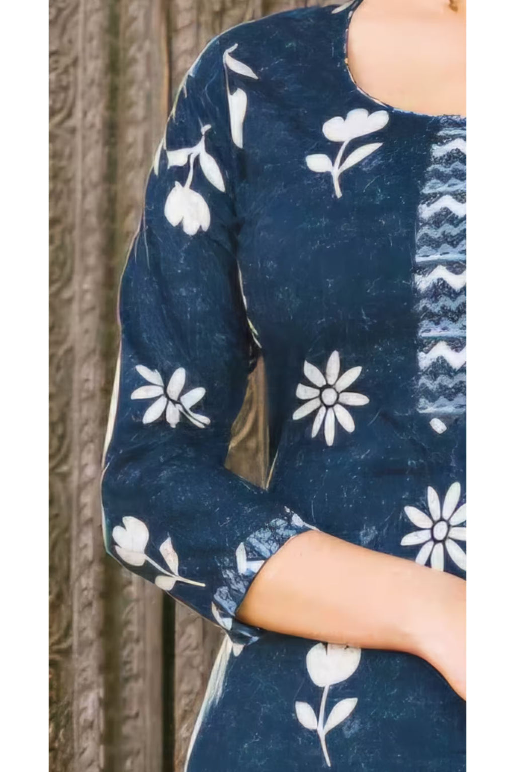 Sleeve Detail