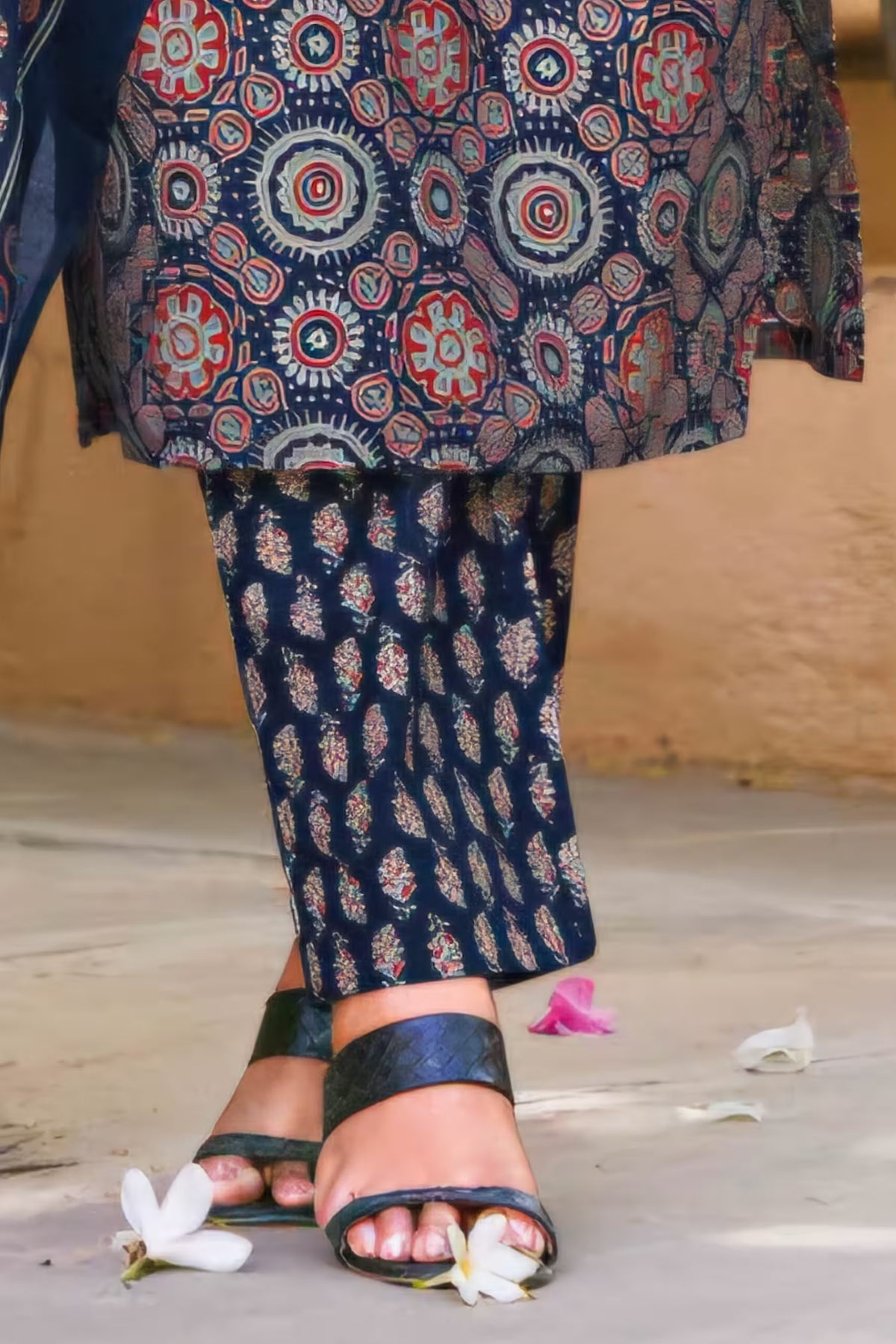 Straight Pant Model - Bottom Detail