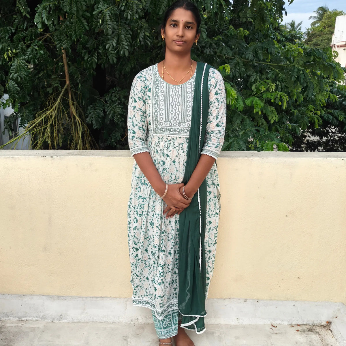 Green Nayra Cut 3 Pcs Suit Set Main image