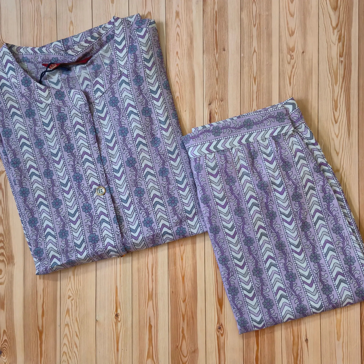 Jaipur Print Straight Cut Kurti with Straight Pant