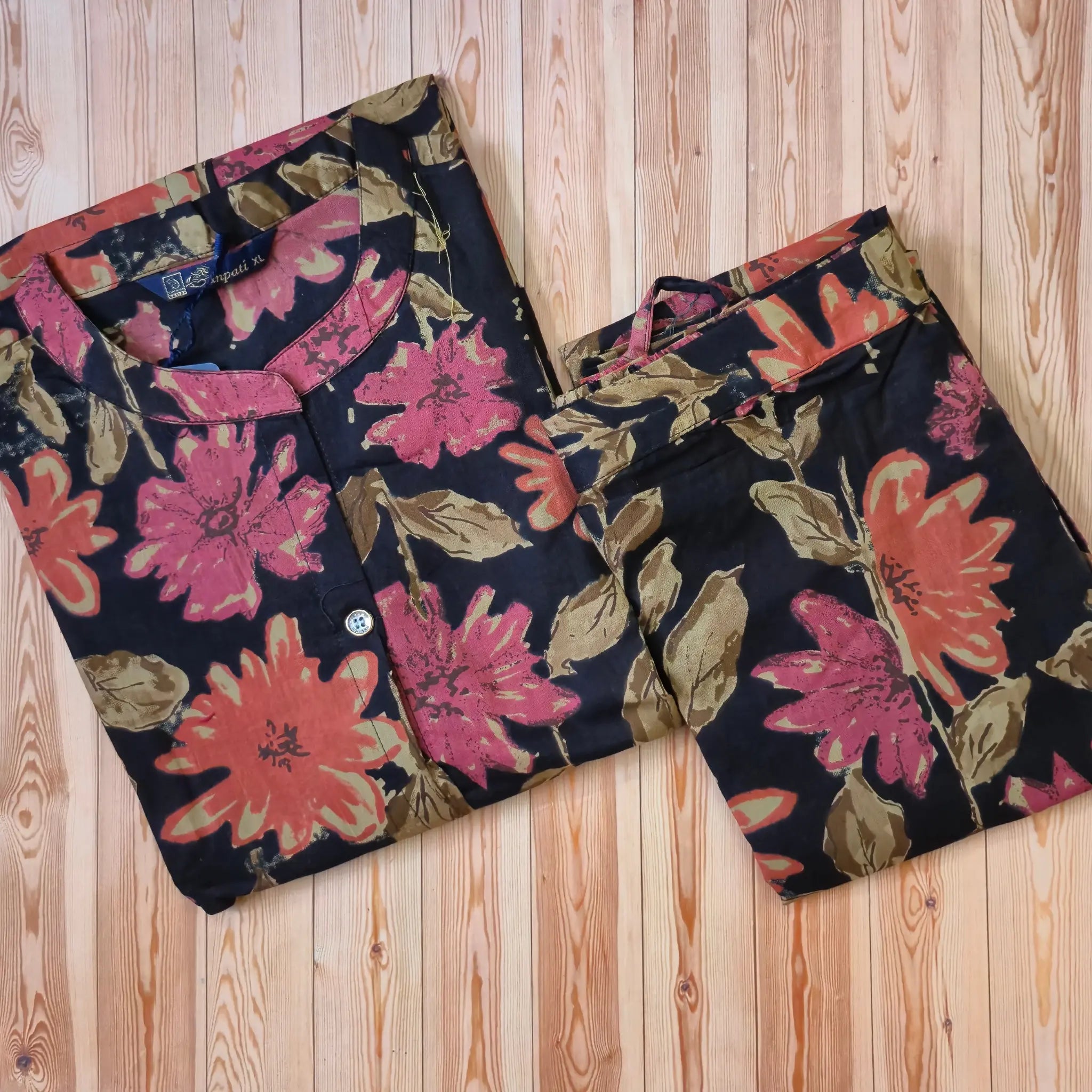 Jaipur Print Straight Cut Kurti with Straight Pant