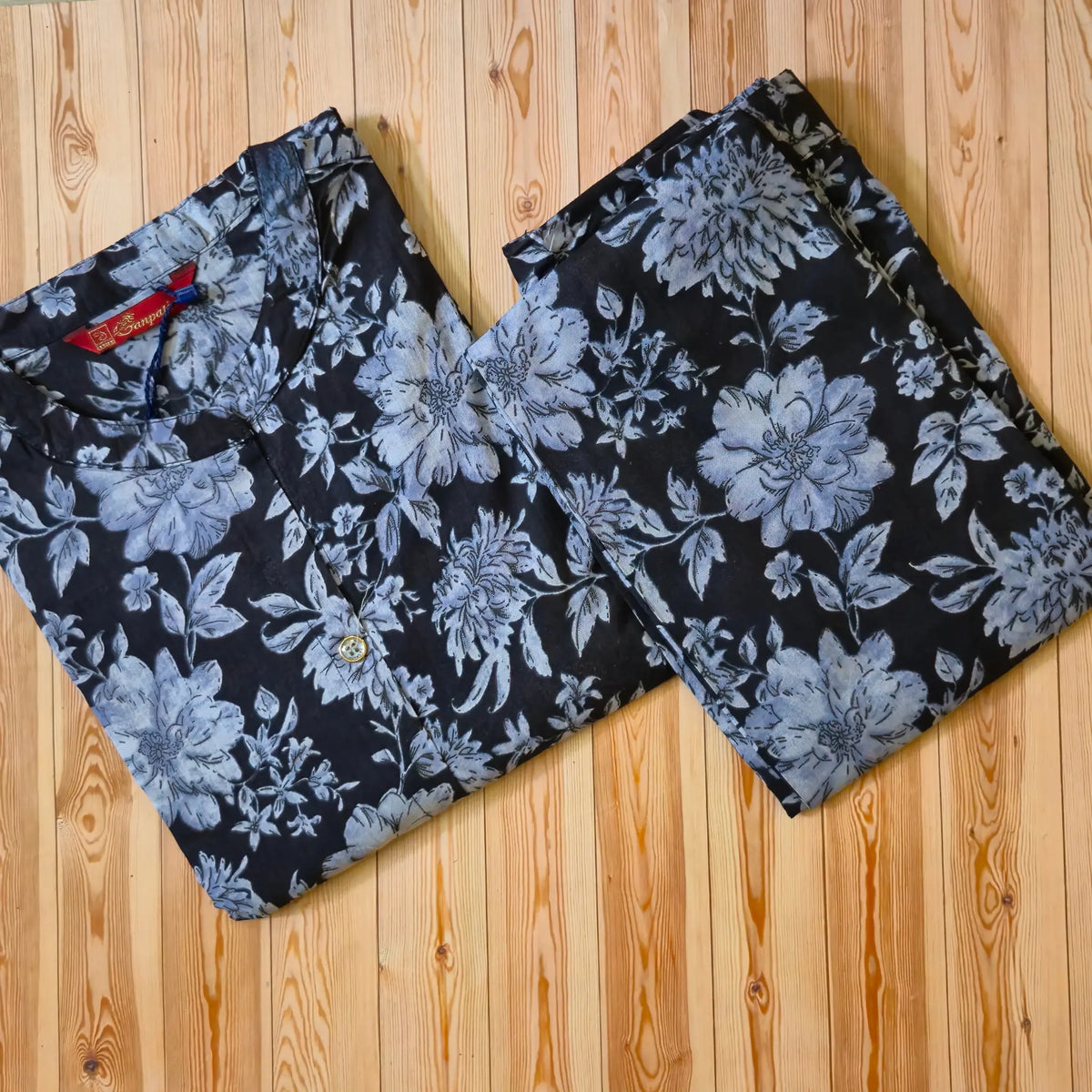 Jaipur Print Straight Cut Kurti with Straight Pant
