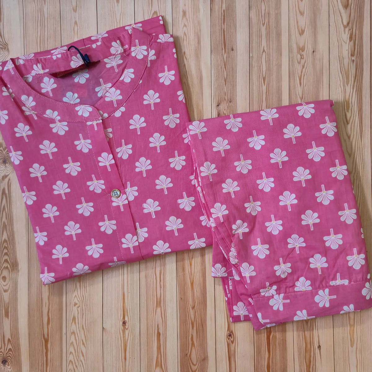 Jaipur Print Straight Cut Kurti with Straight Pant Main image