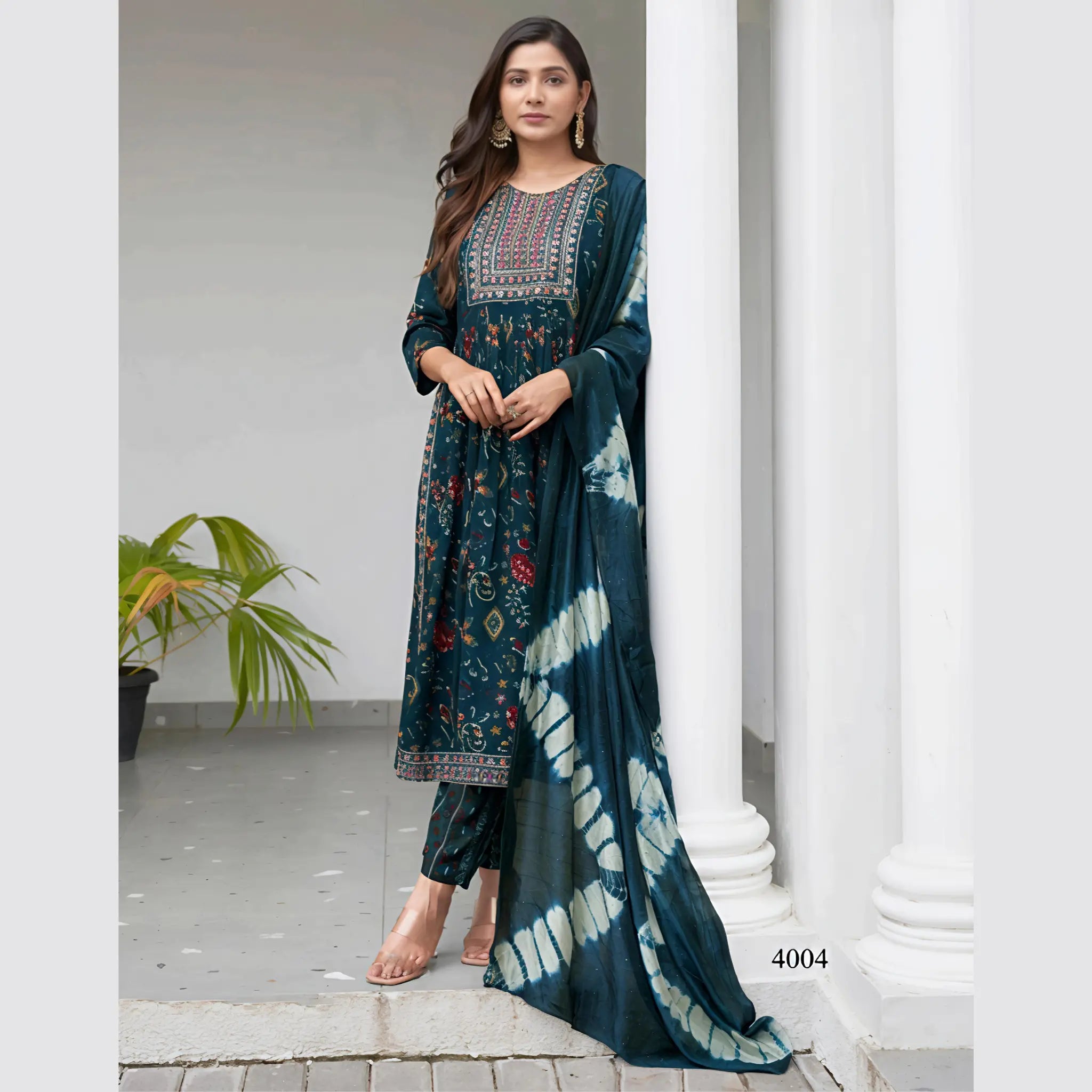 Nayra Cut Party Wear 3pcs Salwar Suit 4004 Main image