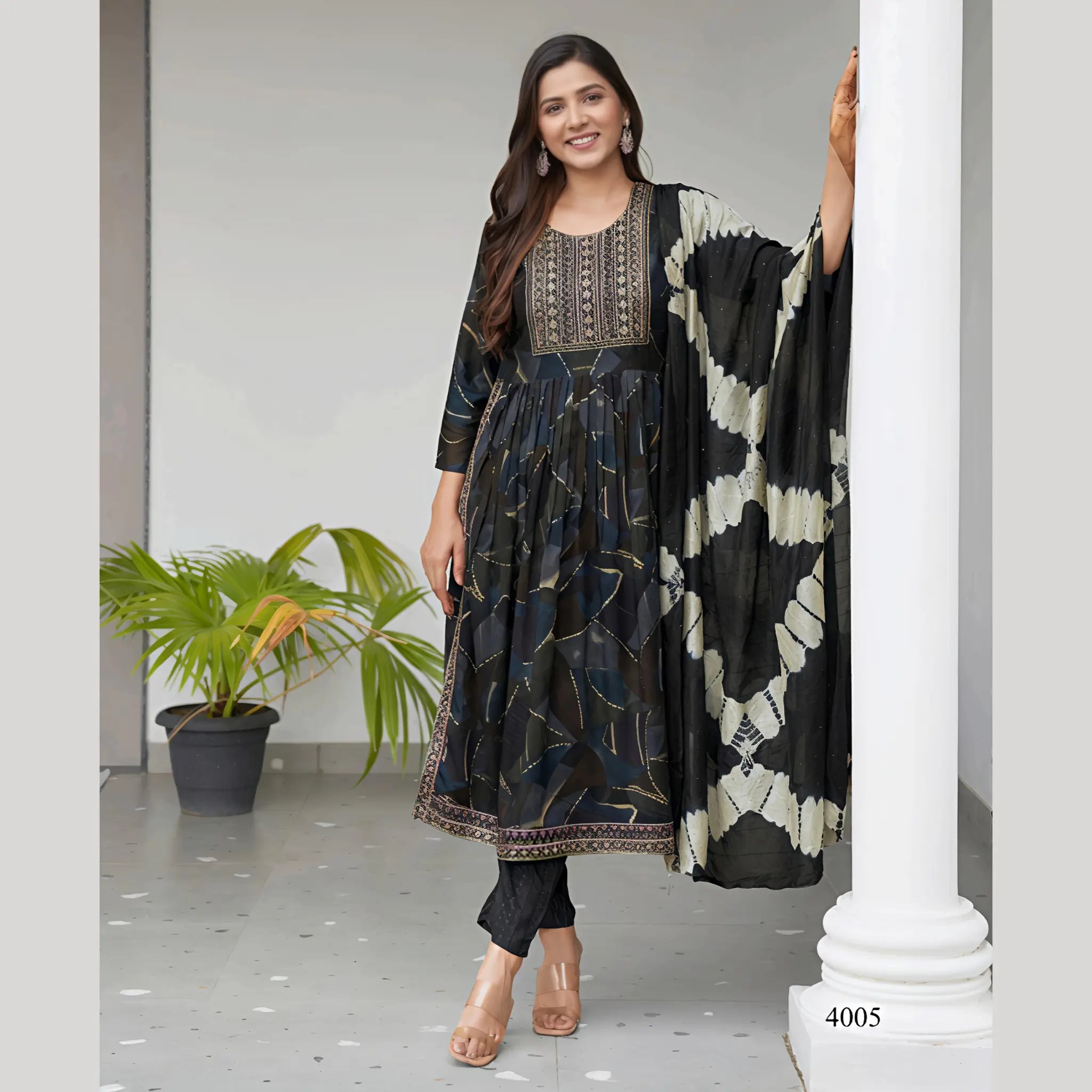 Mystic9 Black Beauty 4005 Nayra Cut 3pcs Salwar Suit Main image