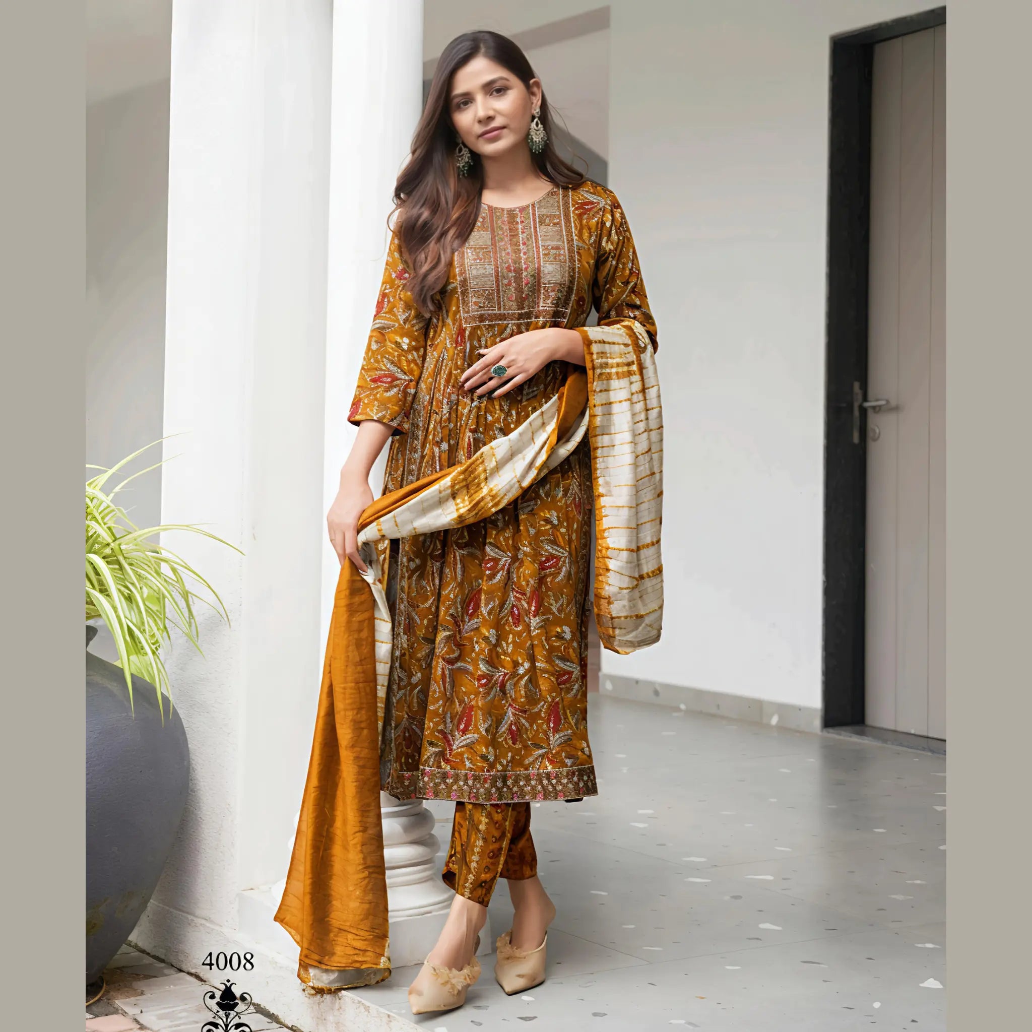 Nayra Cut Party Wear 3pcs Salwar Suit 4008 Main image