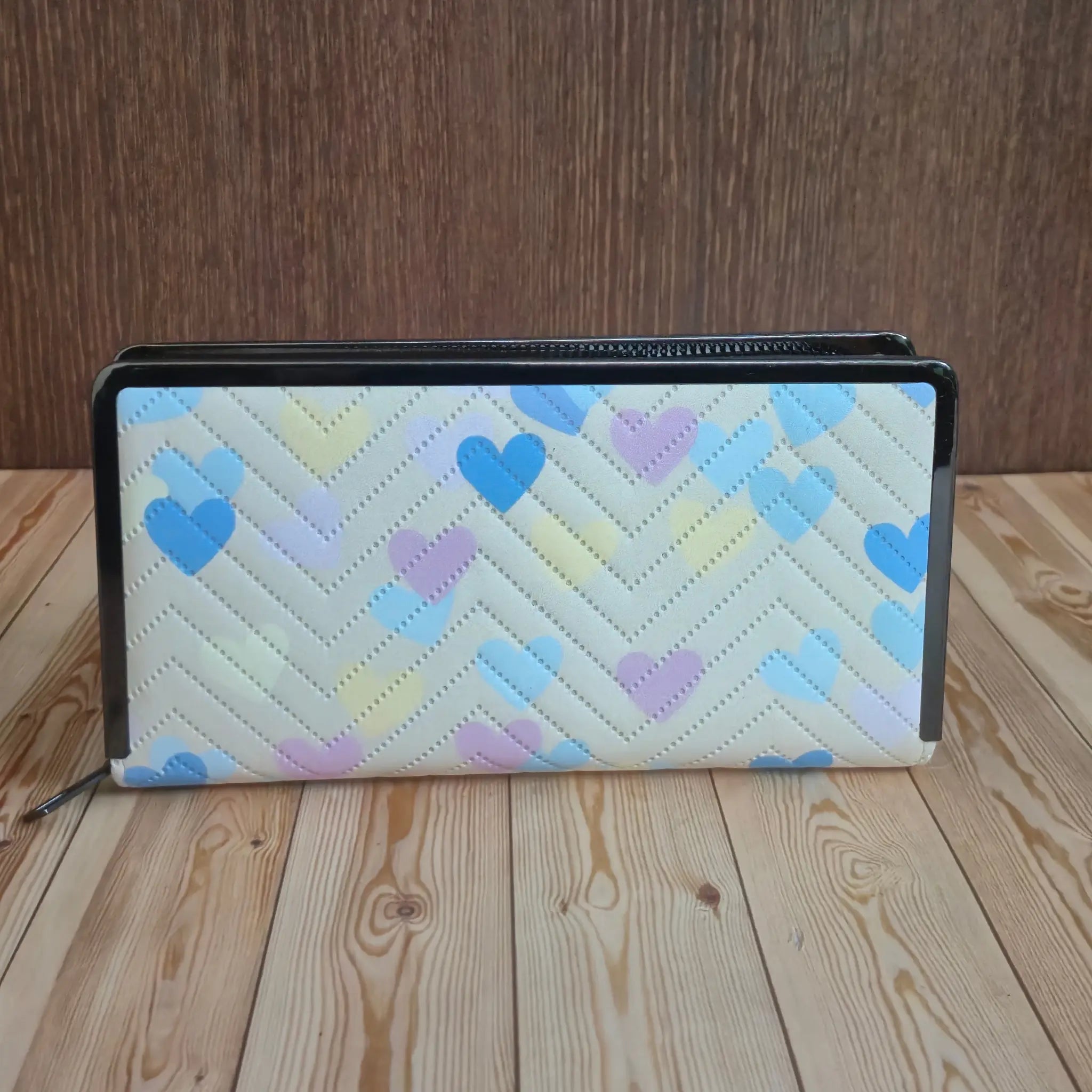 Stylish Single Zip Wallet with Steel Border