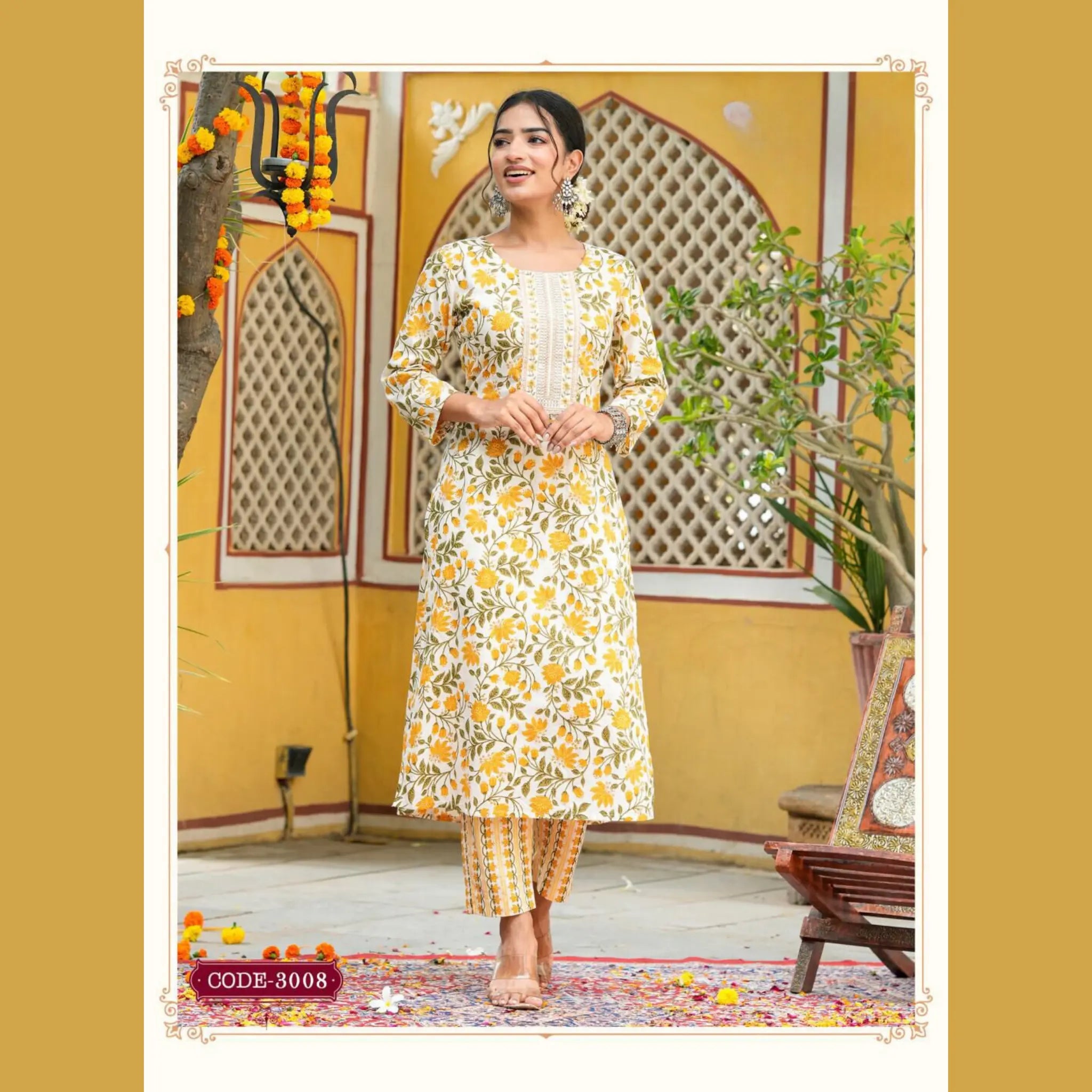 Women's Off White Floral Print Kurit with Mid Rise Straight Pant Main image