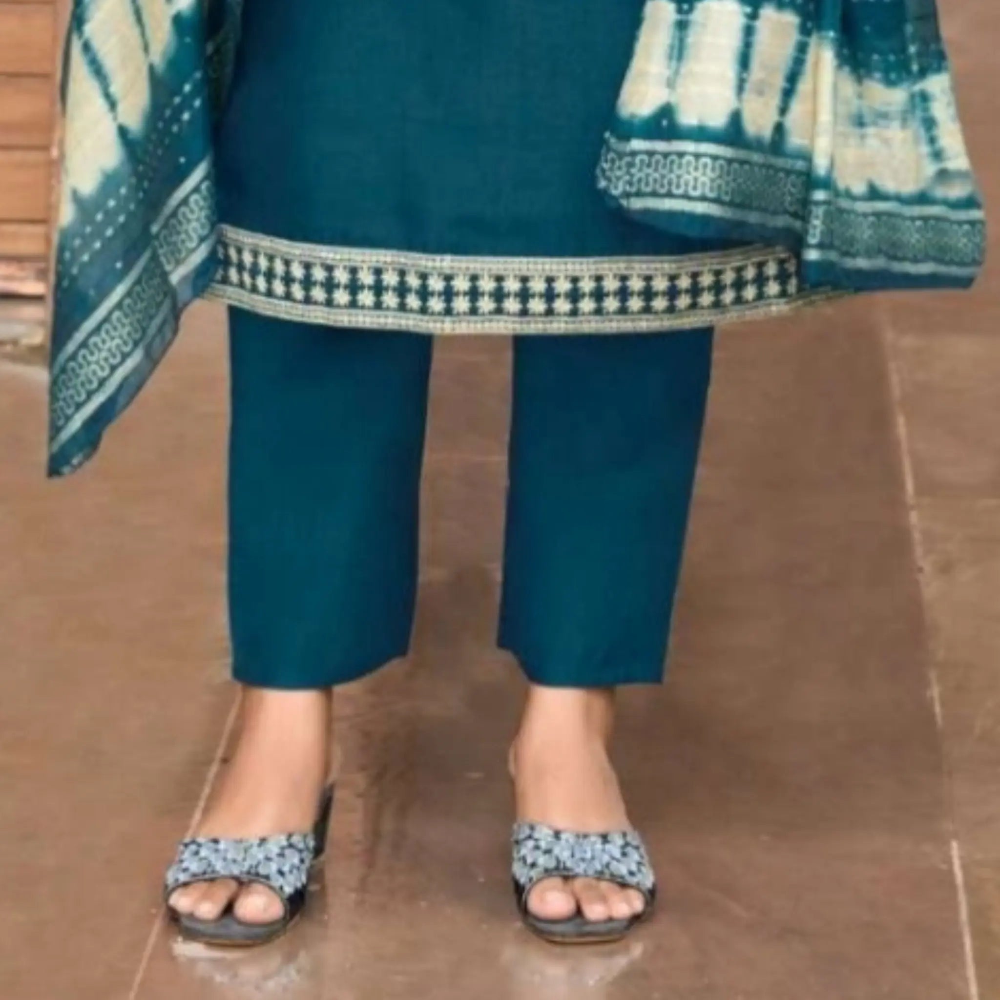 Women’s Premium Vertican Embroidery Salwar Suit with Pocket Straight Pant