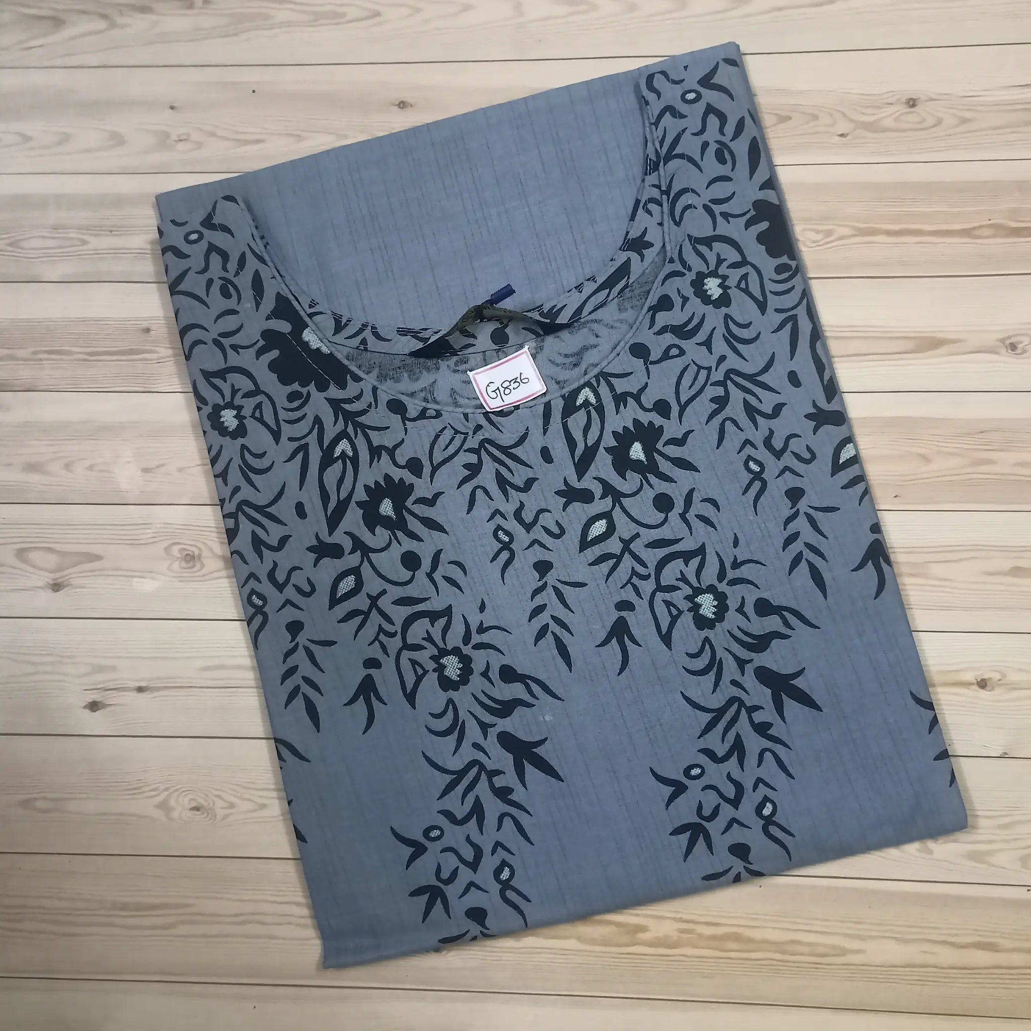 Women’s Pure Cotton Printed Kurti – Straight Pattern Main image
