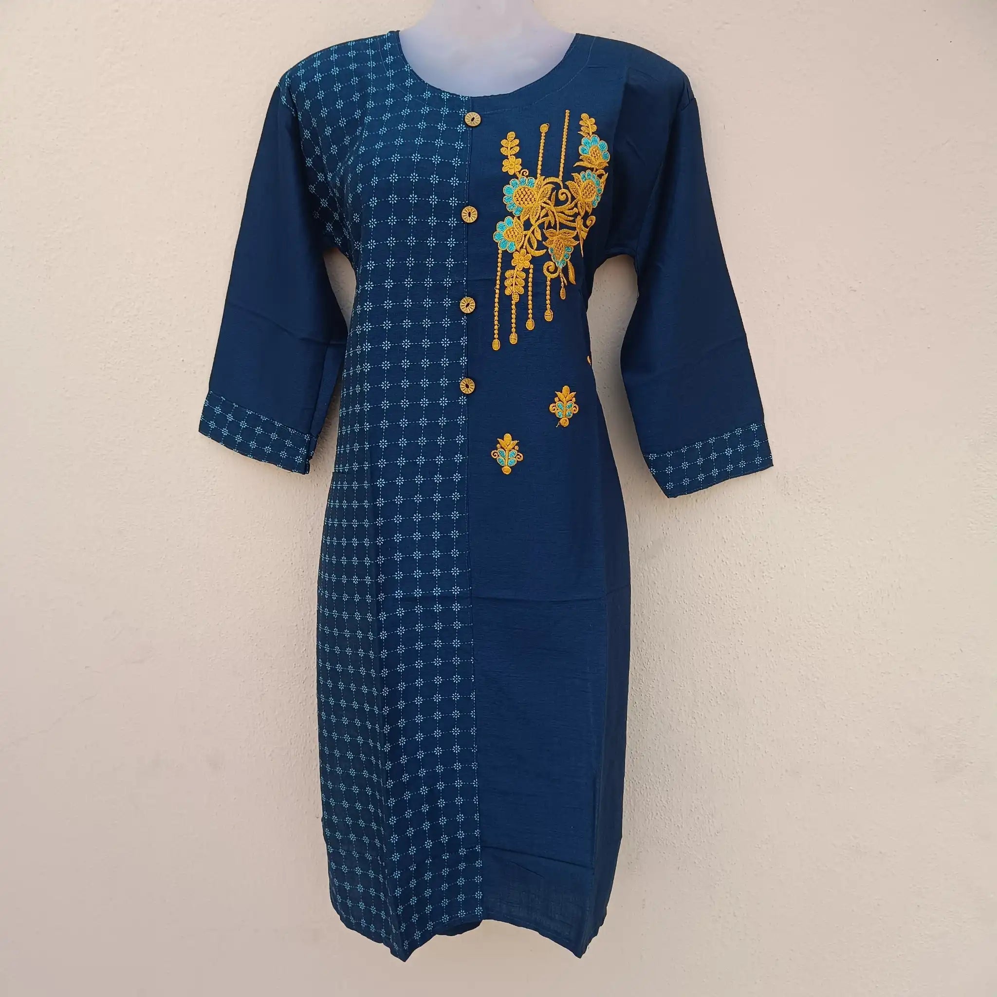 Lady in navy blue two-tone kurta embroidered for a flattering and versatile style