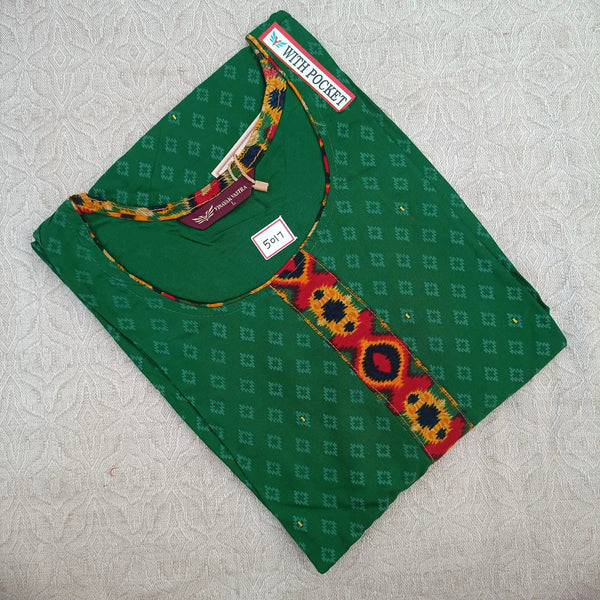 Women's Stylish U Neck Evergreen Printed Kurti with Side Pocket